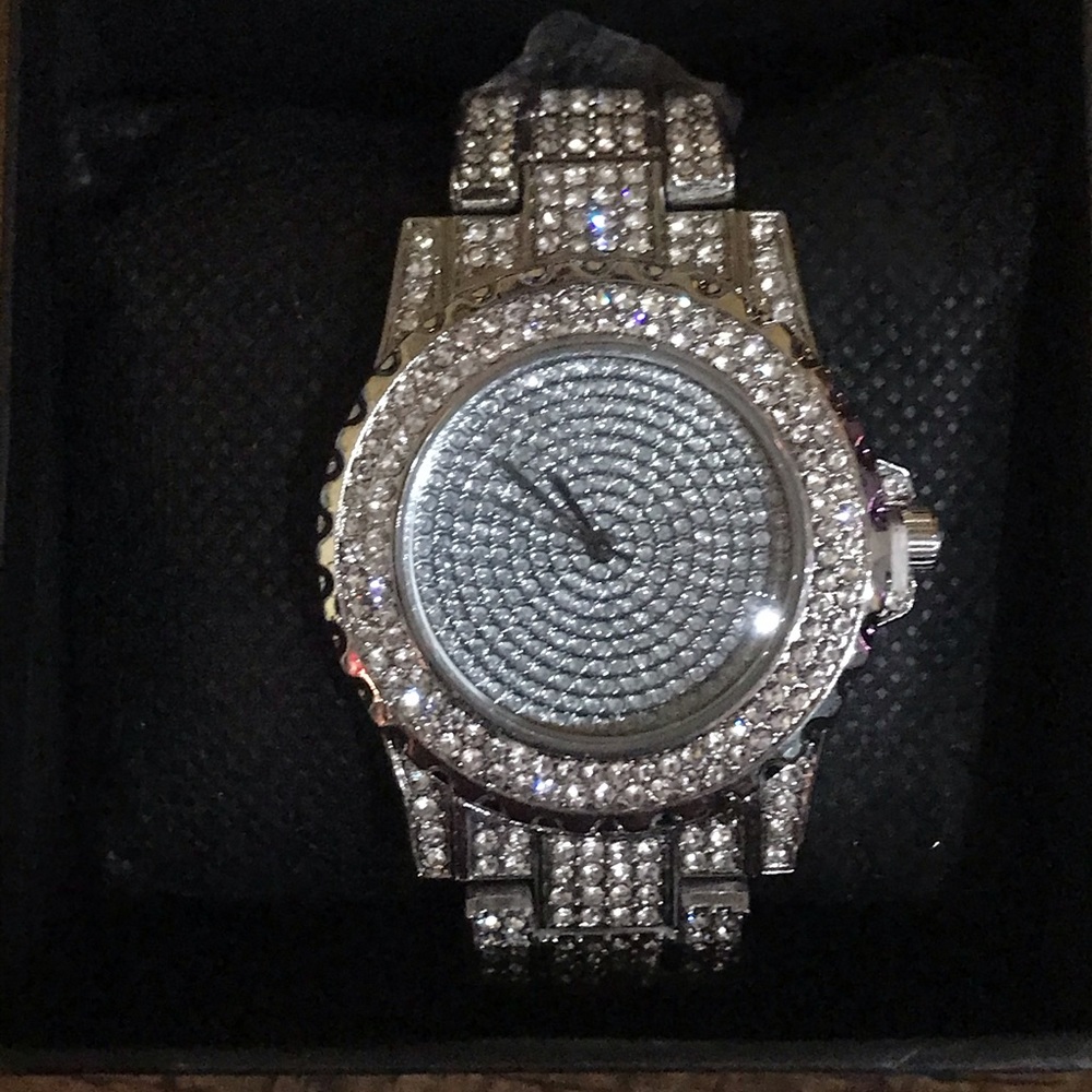 Dazzling Iced Out Luxury Quartz Watch
